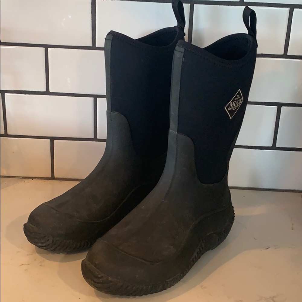 Kids size 6 Muck Boots.